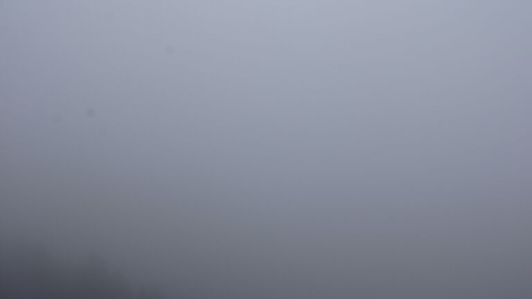 Dieses Bild zeigt eine Webcam-Aufnahme vom Achertal, aufgenommen am Dienstag, den 23.09.2025 um 13:10 Uhr. Die Temperatur betrug 5.1°C.
