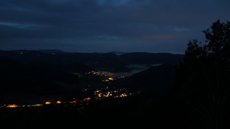 Dieses Bild zeigt eine Webcam-Aufnahme vom Achertal, aufgenommen am Mittwoch, den 26.08.2026 um 05:40 Uhr. Die Temperatur betrug 16.1°C.