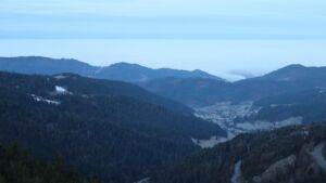 Dieses Bild zeigt eine Webcam-Aufnahme vom Achertal, aufgenommen am Donnerstag, den 05.02.2026 um 07:50 Uhr. Die Temperatur betrug 2°C.