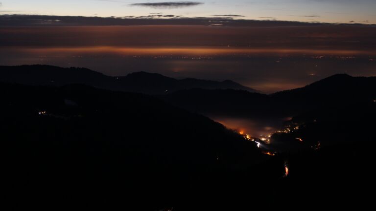 Dieses Bild zeigt eine Webcam-Aufnahme vom Achertal, aufgenommen am Freitag, den 23.01.2026 um 18:20 Uhr. Die Temperatur betrug 4.1°C.