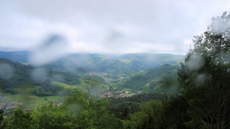 Dieses Bild zeigt eine Webcam-Aufnahme vom Achertal, aufgenommen am Mittwoch, den 20.05.2026 um 09:40 Uhr. Die Temperatur betrug 10.3°C.