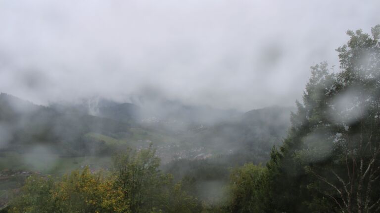 Dieses Bild zeigt eine Webcam-Aufnahme vom Achertal, aufgenommen am Samstag, den 17.10.2026 um 15:10 Uhr. Die Temperatur betrug 7.9°C.