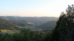 Dieses Bild zeigt eine Webcam-Aufnahme vom Achertal, aufgenommen am Montag, den 27.07.2026 um 20:40 Uhr. Die Temperatur betrug 19.1°C.