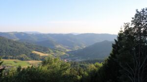 Dieses Bild zeigt eine Webcam-Aufnahme vom Achertal, aufgenommen am Mittwoch, den 24.06.2026 um 20:10 Uhr. Die Temperatur betrug 32°C.