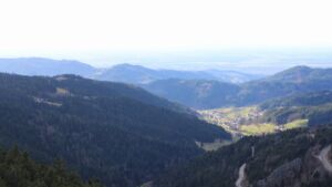 Dieses Bild zeigt eine Webcam-Aufnahme vom Achertal, aufgenommen am Sonntag, den 01.03.2026 um 15:40 Uhr. Die Temperatur betrug 6.4°C.