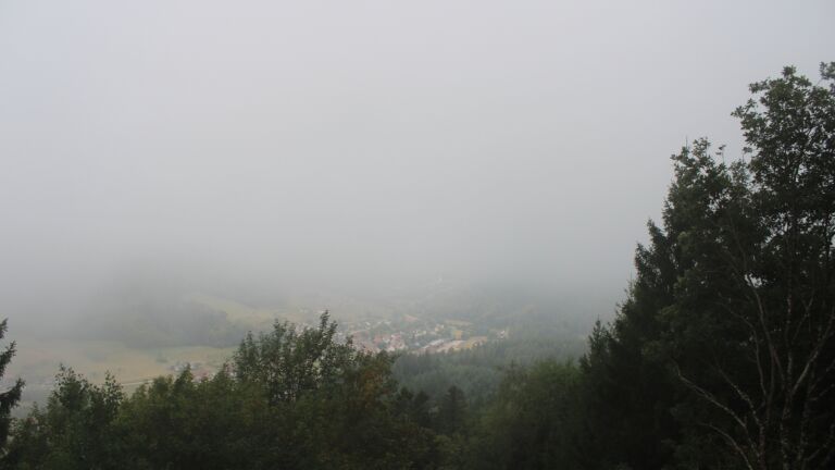 Dieses Bild zeigt eine Webcam-Aufnahme vom Achertal, aufgenommen am Samstag, den 22.08.2026 um 10:10 Uhr. Die Temperatur betrug 10.8°C.