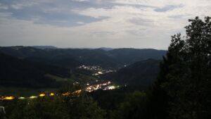 Dieses Bild zeigt eine Webcam-Aufnahme vom Achertal, aufgenommen am Montag, den 28.09.2026 um 05:50 Uhr. Die Temperatur betrug 20.4°C.