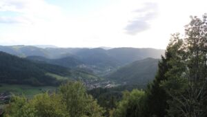 Dieses Bild zeigt eine Webcam-Aufnahme vom Achertal, aufgenommen am Samstag, den 10.10.2026 um 17:10 Uhr. Die Temperatur betrug 12.2°C.