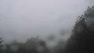 Dieses Bild zeigt eine Webcam-Aufnahme vom Achertal, aufgenommen am Freitag, den 12.06.2026 um 18:10 Uhr. Die Temperatur betrug 12.5°C.