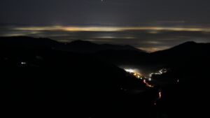 Dieses Bild zeigt eine Webcam-Aufnahme vom Achertal, aufgenommen am Freitag, den 23.01.2026 um 06:00 Uhr. Die Temperatur betrug 2.5°C.