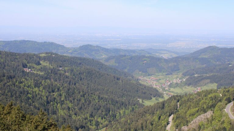 Dieses Bild zeigt eine Webcam-Aufnahme vom Achertal, aufgenommen am Mittwoch, den 29.04.2026 um 10:50 Uhr. Die Temperatur betrug 10.7°C.