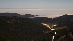 Dieses Bild zeigt eine Webcam-Aufnahme vom Achertal, aufgenommen am Freitag, den 07.11.2025 um 22:00 Uhr. Die Temperatur betrug 8.1°C.