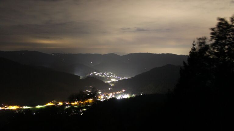 Dieses Bild zeigt eine Webcam-Aufnahme vom Achertal, aufgenommen am Dienstag, den 20.10.2026 um 06:00 Uhr. Die Temperatur betrug 7.3°C.