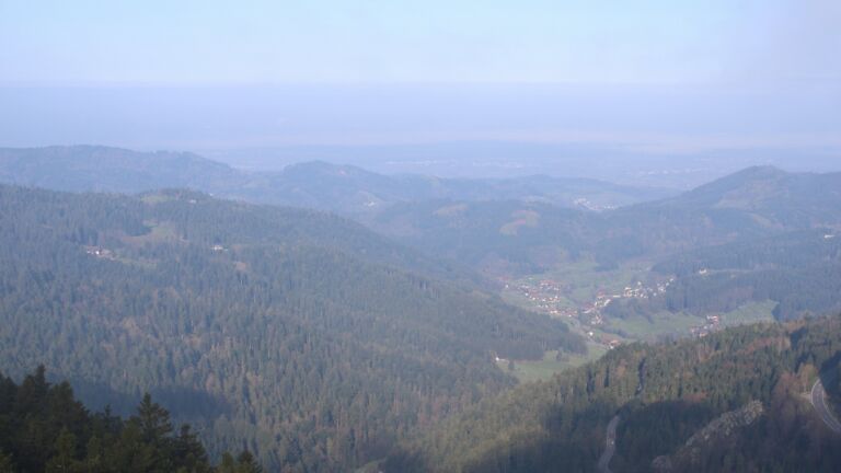 Dieses Bild zeigt eine Webcam-Aufnahme vom Achertal, aufgenommen am Mittwoch, den 15.04.2026 um 08:40 Uhr. Die Temperatur betrug 3.9°C.