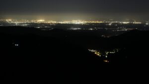 Dieses Bild zeigt eine Webcam-Aufnahme vom Achertal, aufgenommen am Donnerstag, den 23.04.2026 um 04:40 Uhr. Die Temperatur betrug 4.1°C.