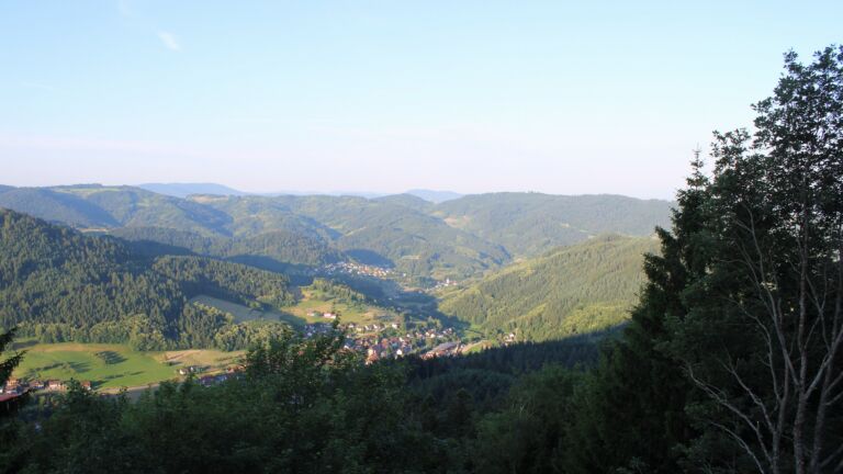 Dieses Bild zeigt eine Webcam-Aufnahme vom Achertal, aufgenommen am Freitag, den 19.06.2026 um 06:50 Uhr. Die Temperatur betrug 22.6°C.