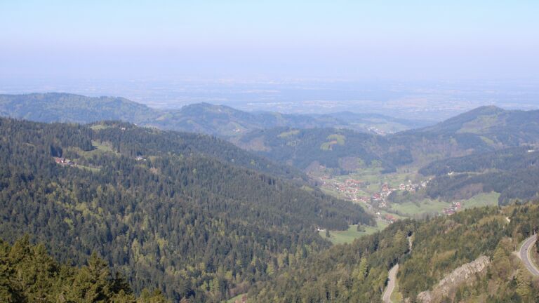 Dieses Bild zeigt eine Webcam-Aufnahme vom Achertal, aufgenommen am Mittwoch, den 22.04.2026 um 09:40 Uhr. Die Temperatur betrug 2.8°C.