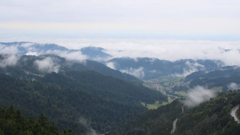 Dieses Bild zeigt eine Webcam-Aufnahme vom Achertal, aufgenommen am Montag, den 08.09.2025 um 15:10 Uhr. Die Temperatur betrug 15.2°C.