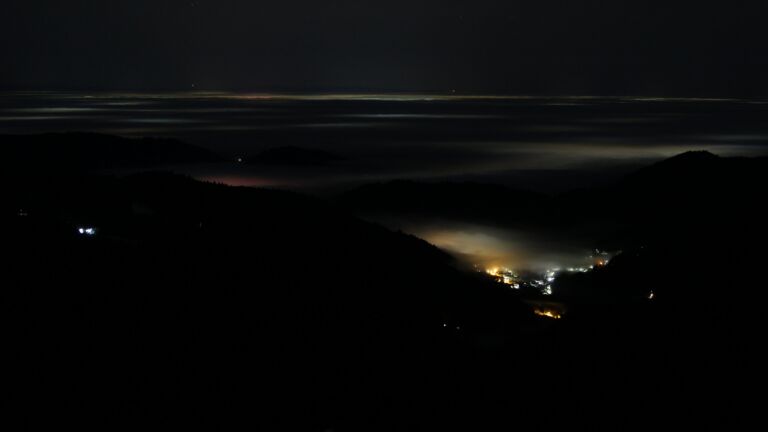 Dieses Bild zeigt eine Webcam-Aufnahme vom Achertal, aufgenommen am Dienstag, den 20.01.2026 um 05:20 Uhr. Die Temperatur betrug 7.6°C.