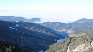 Dieses Bild zeigt eine Webcam-Aufnahme vom Achertal, aufgenommen am Samstag, den 22.11.2025 um 10:10 Uhr. Die Temperatur betrug -4°C.