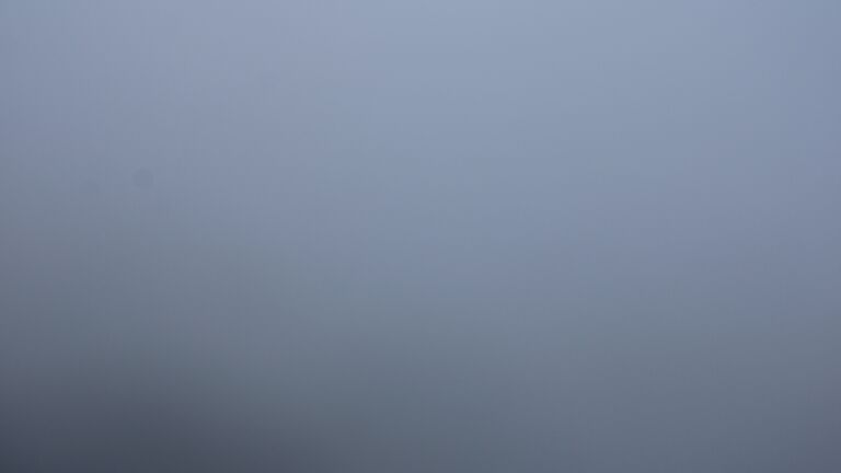 Dieses Bild zeigt eine Webcam-Aufnahme vom Achertal, aufgenommen am Sonntag, den 26.10.2025 um 13:50 Uhr. Die Temperatur betrug 1°C.