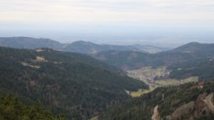 Dieses Bild zeigt eine Webcam-Aufnahme vom Achertal, aufgenommen am Freitag, den 19.12.2025 um 10:10 Uhr. Die Temperatur betrug 7.2°C.