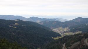 Dieses Bild zeigt eine Webcam-Aufnahme vom Achertal, aufgenommen am Mittwoch, den 17.12.2025 um 12:00 Uhr. Die Temperatur betrug 5.8°C.