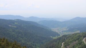 Dieses Bild zeigt eine Webcam-Aufnahme vom Achertal, aufgenommen am Sonntag, den 10.05.2026 um 13:20 Uhr. Die Temperatur betrug 18.9°C.