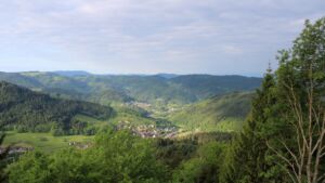 Dieses Bild zeigt eine Webcam-Aufnahme vom Achertal, aufgenommen am Mittwoch, den 13.05.2026 um 07:50 Uhr. Die Temperatur betrug 5.9°C.