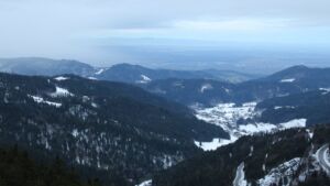 Dieses Bild zeigt eine Webcam-Aufnahme vom Achertal, aufgenommen am Dienstag, den 13.01.2026 um 08:30 Uhr. Die Temperatur betrug 3.6°C.