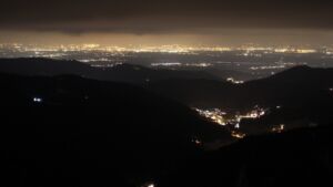 Dieses Bild zeigt eine Webcam-Aufnahme vom Achertal, aufgenommen am Mittwoch, den 24.12.2025 um 18:00 Uhr. Die Temperatur betrug -5.8°C.