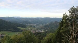 Dieses Bild zeigt eine Webcam-Aufnahme vom Achertal, aufgenommen am Dienstag, den 22.09.2026 um 08:10 Uhr. Die Temperatur betrug 10.5°C.
