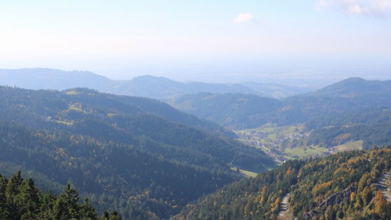 Dieses Bild zeigt eine Webcam-Aufnahme vom Achertal, aufgenommen am Samstag, den 11.10.2025 um 15:20 Uhr. Die Temperatur betrug 12.1°C.