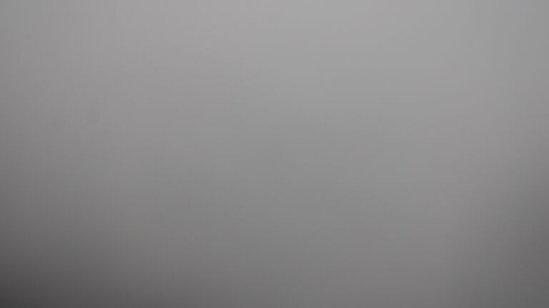 Dieses Bild zeigt eine Webcam-Aufnahme vom Achertal, aufgenommen am Sonntag, den 26.10.2025 um 16:10 Uhr. Die Temperatur betrug 0.9°C.