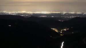 Dieses Bild zeigt eine Webcam-Aufnahme vom Achertal, aufgenommen am Mittwoch, den 10.12.2025 um 05:30 Uhr. Die Temperatur betrug 7.8°C.