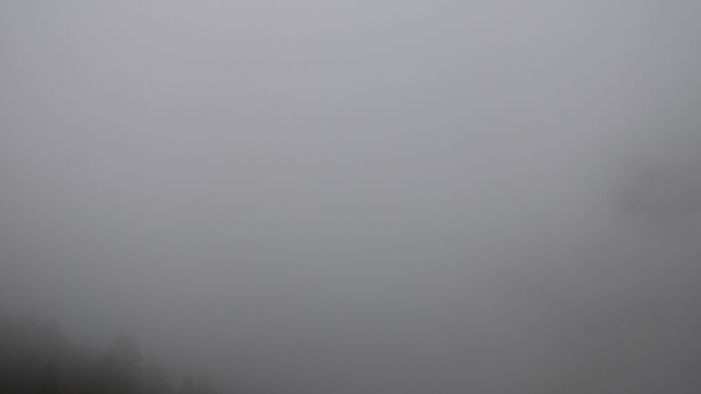 Dieses Bild zeigt eine Webcam-Aufnahme vom Achertal, aufgenommen am Sonntag, den 26.10.2025 um 07:50 Uhr. Die Temperatur betrug -0.4°C.