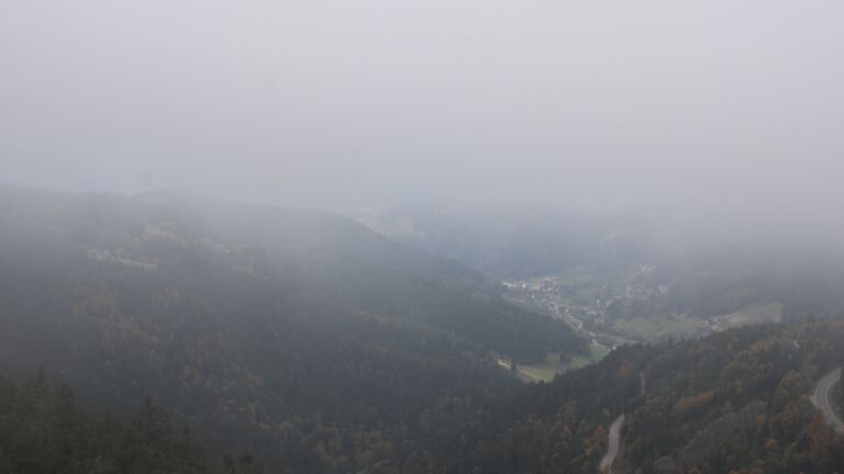 Dieses Bild zeigt eine Webcam-Aufnahme vom Achertal, aufgenommen am Montag, den 13.10.2025 um 15:50 Uhr. Die Temperatur betrug 6.7°C.