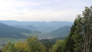 Dieses Bild zeigt eine Webcam-Aufnahme vom Achertal, aufgenommen am Dienstag, den 20.10.2026 um 12:10 Uhr. Die Temperatur betrug 12.2°C.