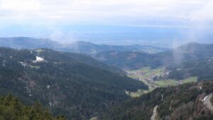 Dieses Bild zeigt eine Webcam-Aufnahme vom Achertal, aufgenommen am Samstag, den 04.04.2026 um 16:20 Uhr. Die Temperatur betrug 7.6°C.