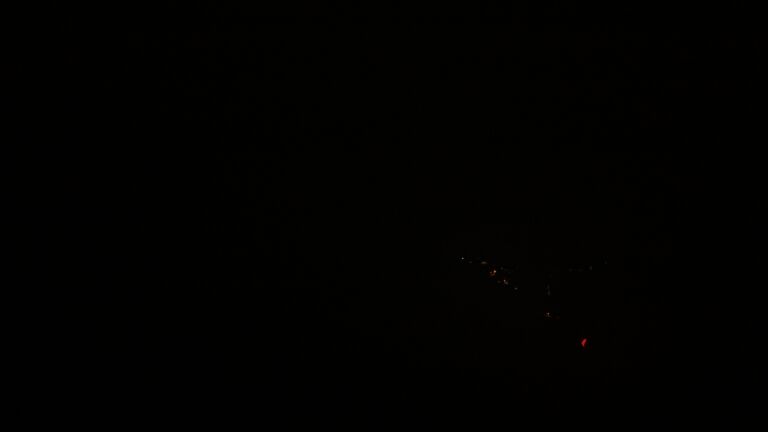 Dieses Bild zeigt eine Webcam-Aufnahme vom Achertal, aufgenommen am Samstag, den 04.10.2025 um 05:00 Uhr. Die Temperatur betrug 7.4°C.