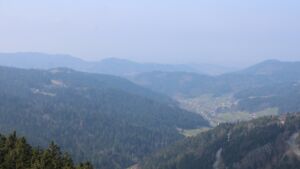 Dieses Bild zeigt eine Webcam-Aufnahme vom Achertal, aufgenommen am Sonntag, den 22.03.2026 um 12:10 Uhr. Die Temperatur betrug 4.6°C.