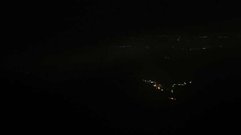 Dieses Bild zeigt eine Webcam-Aufnahme vom Achertal, aufgenommen am Donnerstag, den 05.06.2025 um 02:50 Uhr. Die Temperatur betrug 9.9°C.