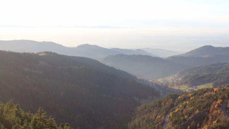 Dieses Bild zeigt eine Webcam-Aufnahme vom Achertal, aufgenommen am Mittwoch, den 05.11.2025 um 16:20 Uhr. Die Temperatur betrug 11.9°C.