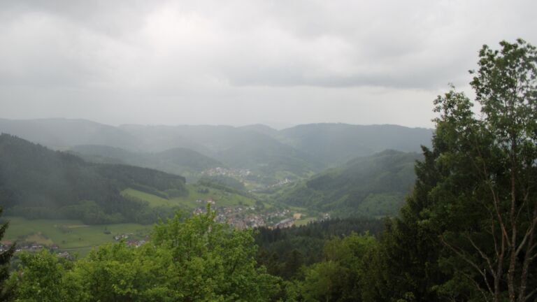 Dieses Bild zeigt eine Webcam-Aufnahme vom Achertal, aufgenommen am Mittwoch, den 13.05.2026 um 19:40 Uhr. Die Temperatur betrug 6.5°C.