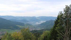 Dieses Bild zeigt eine Webcam-Aufnahme vom Achertal, aufgenommen am Dienstag, den 20.10.2026 um 10:50 Uhr. Die Temperatur betrug 9.9°C.