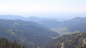 Dieses Bild zeigt eine Webcam-Aufnahme vom Achertal, aufgenommen am Mittwoch, den 22.04.2026 um 17:10 Uhr. Die Temperatur betrug 9.7°C.