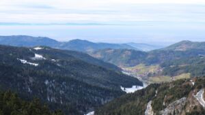 Dieses Bild zeigt eine Webcam-Aufnahme vom Achertal, aufgenommen am Sonntag, den 23.11.2025 um 13:00 Uhr. Die Temperatur betrug -1.3°C.