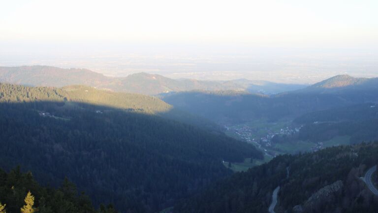 Dieses Bild zeigt eine Webcam-Aufnahme vom Achertal, aufgenommen am Mittwoch, den 08.04.2026 um 07:30 Uhr. Die Temperatur betrug 9.1°C.