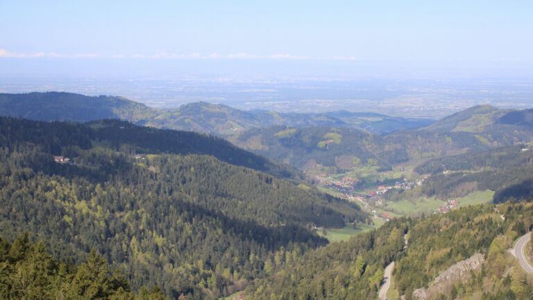 Dieses Bild zeigt eine Webcam-Aufnahme vom Achertal, aufgenommen am Dienstag, den 21.04.2026 um 10:30 Uhr. Die Temperatur betrug 6.2°C.