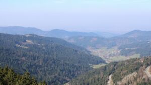 Dieses Bild zeigt eine Webcam-Aufnahme vom Achertal, aufgenommen am Donnerstag, den 19.03.2026 um 10:50 Uhr. Die Temperatur betrug 7.3°C.